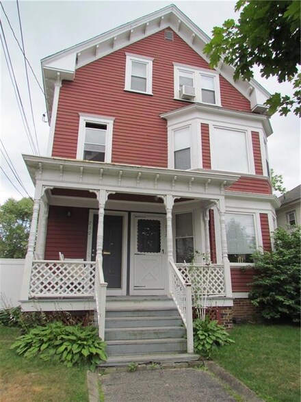 230 Washington Ave, Providence, RI 02905