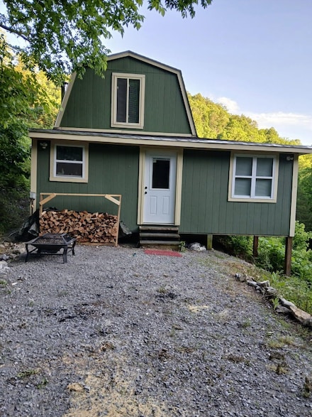 1064 Cathcart Rd, Dowelltown, TN 37059
