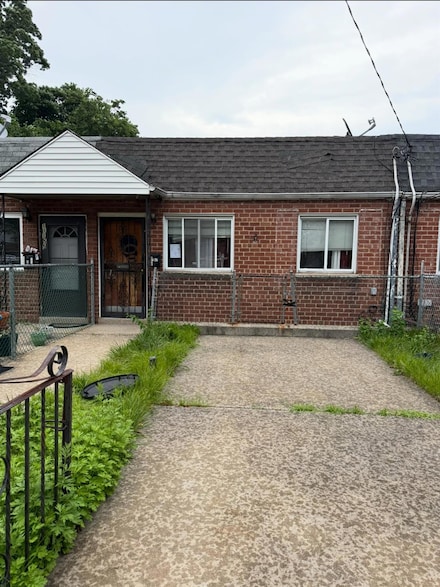 11157 166th St, Jamaica, NY 11433