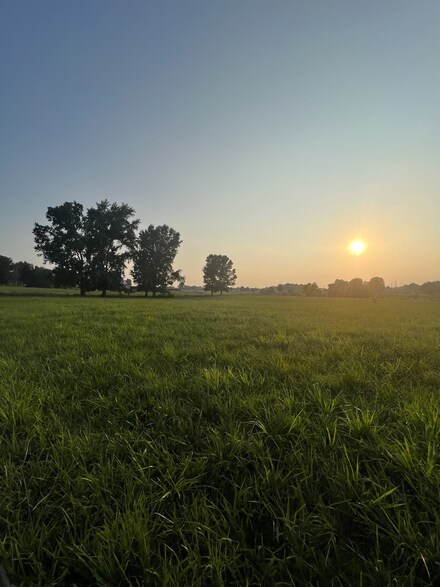 424 Halltown Rd, Portland, TN 37148