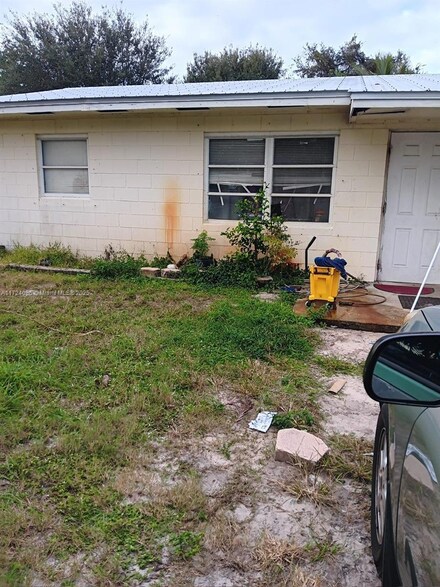 5050 SE Ebbtide Ave, Stuart, FL 34997