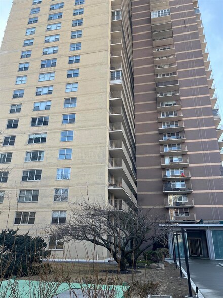 6040 Jfk Blvd E Unit 11 B, West New York, NJ 07093