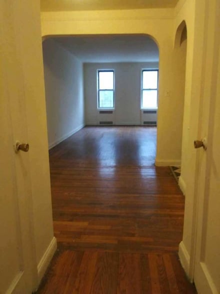 92-1 Whitney Ave, Elmhurst, NY 11373