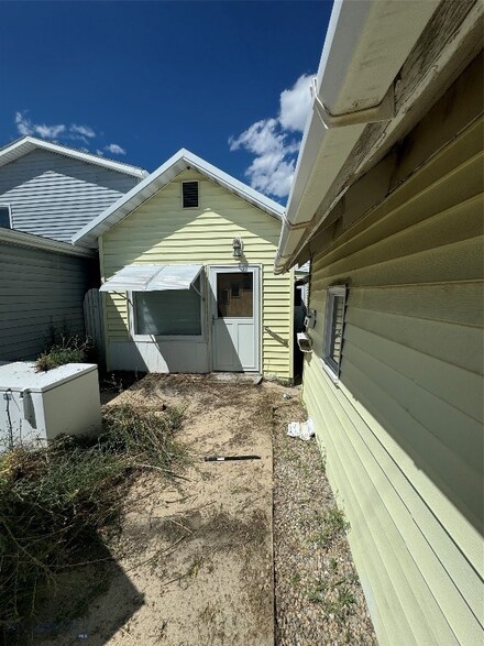 1019 1/2 E Commercial Ave, Anaconda, MT 59711
