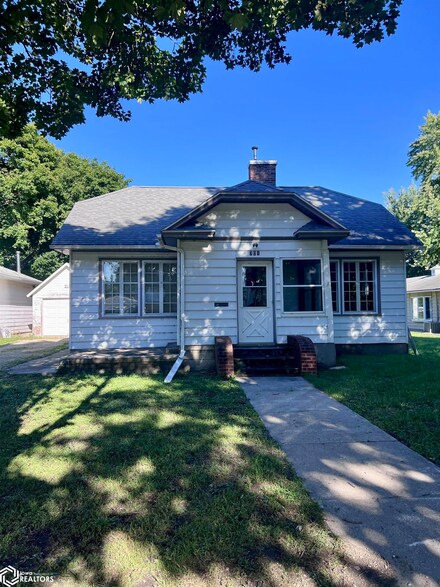 701 Grant St, Rolfe, IA 50581