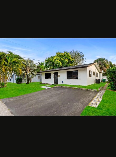 5404 NW 25th Ave, Fort Lauderdale, FL 33309
