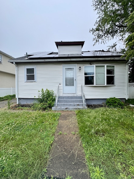 176 Edwards St, Bridgeport, CT 06606