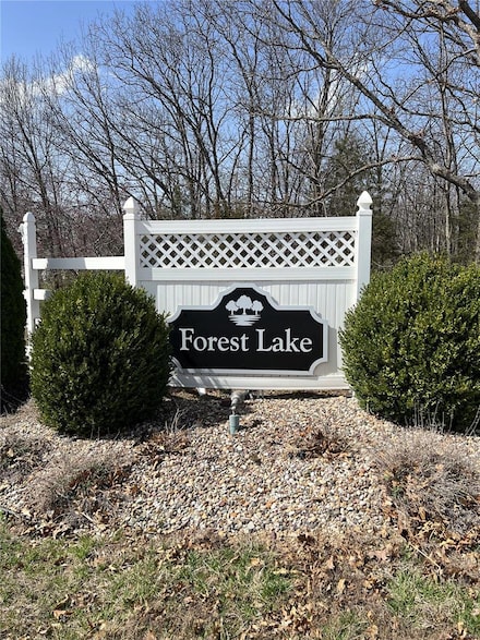 13 High Ridge Ct, Innsbrook, MO 63390