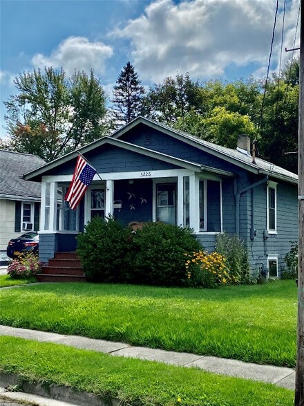 3226 Lawndale St, Endicott, NY 13760