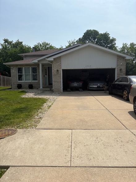 17519 Central Park Ave, Hazel Crest, IL 60429