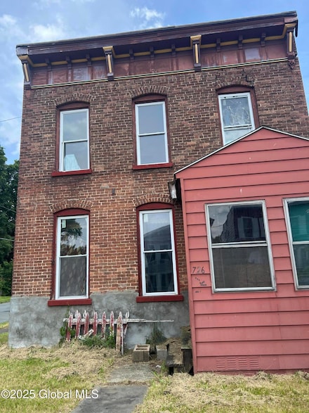 726 5th Ave, Troy, NY 12182