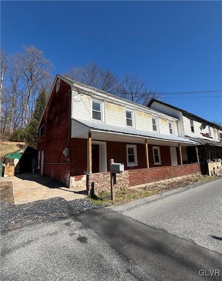 2539 Welshtown Rd, Slatington, PA 18080