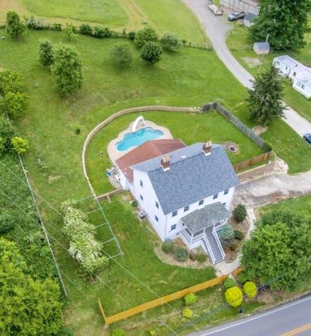 1141 Venetia Rd, Eighty Four, PA 15330