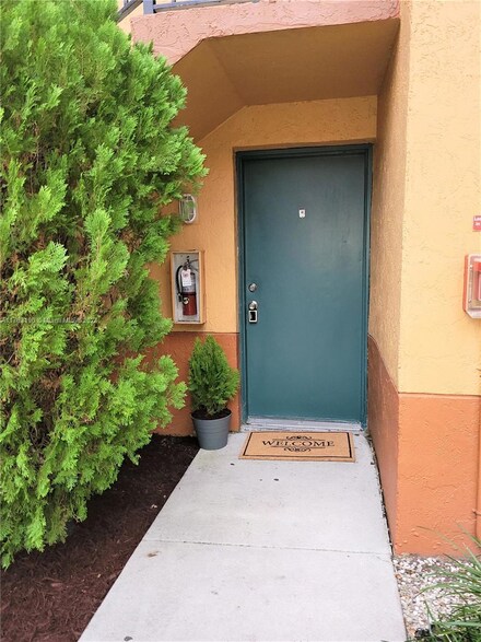 10733 Cleary Blvd Unit 102, Plantation, FL 33324