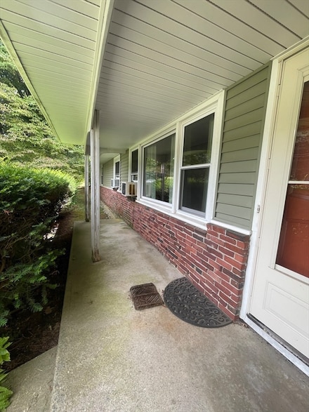 65 Eaton Rd W, Framingham, MA 01701