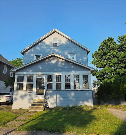 38 Mayflower St, Rochester, NY 14615