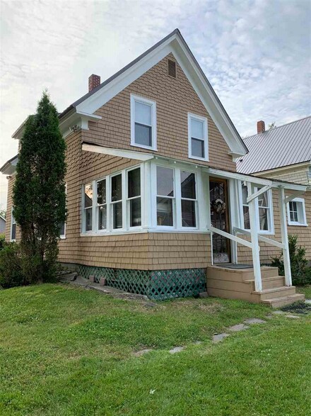 6 Hopkinson Place, Lancaster, NH 03584