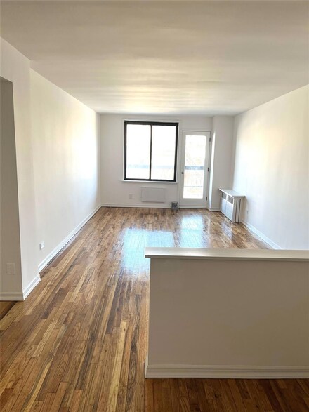 2121 Shore Pkwy Unit 3R, Brooklyn, NY 11214