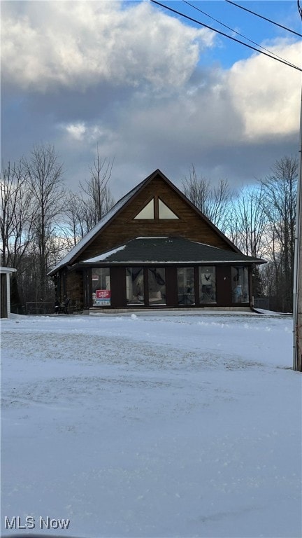 6055 Weaver Rd, Conneaut, OH 44030