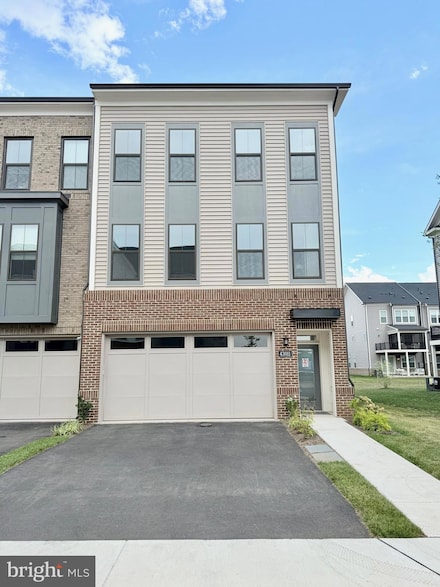 43011 Debonair Terrace, Ashburn, VA 20148