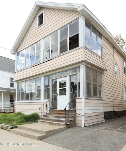 1941 Euclid Ave, Schenectady, NY 12306