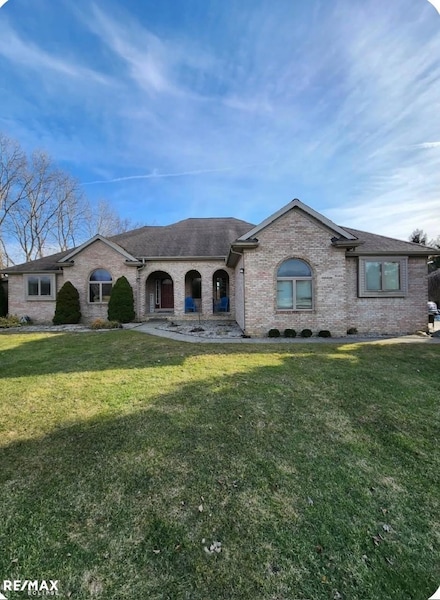 37404 Robert Dr, Richmond, MI 48062