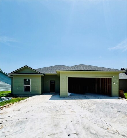 411 N Wrangler St, Franklin, TX 77856