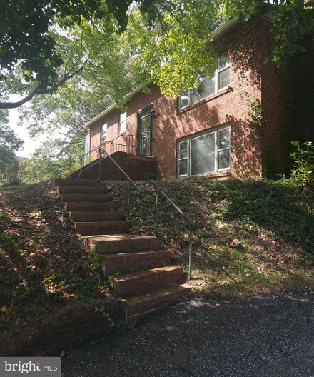 9012 Doris Dr, Fort Washington, MD 20744