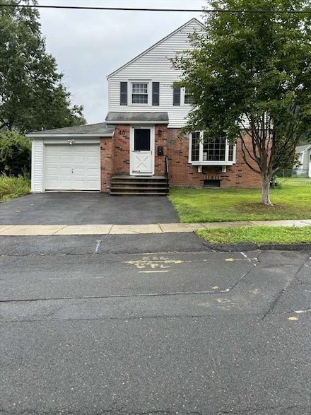 45 Elm Cir, West Springfield, MA 01089