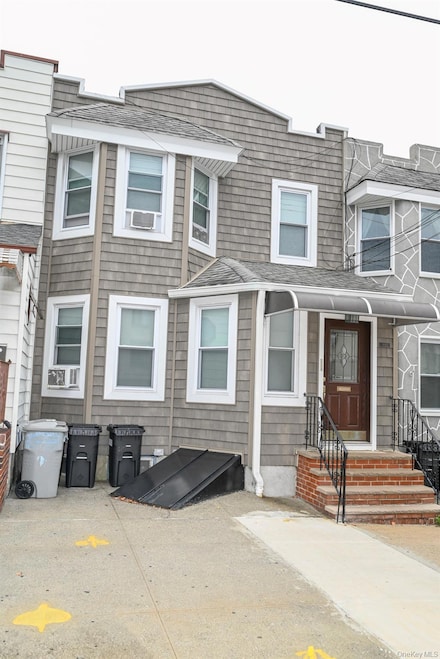 6062 Flushing Ave, Maspeth, NY 11378