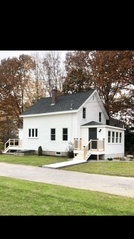 93 West St, Gardiner, ME 04345