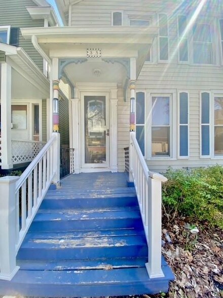 35 Glasgow St, Rochester, NY 14608