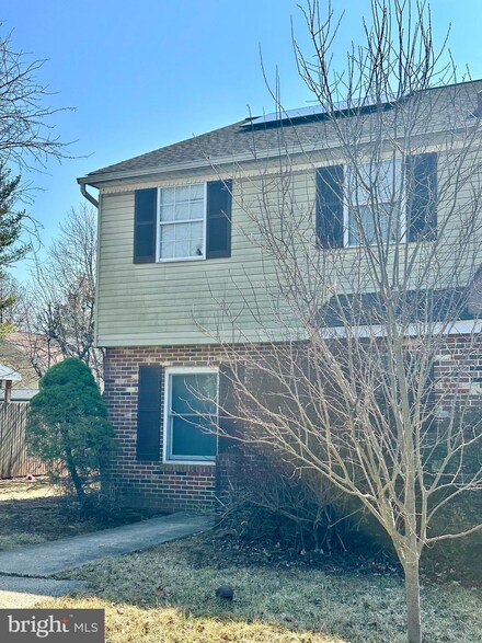 2084 Fort Bevon Rd, Harleysville, PA 19438