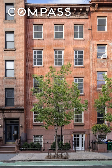 23 W 12th St, New York, NY 10011