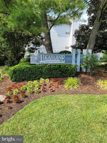 2002 Lucas Ln, Voorhees, NJ 08043