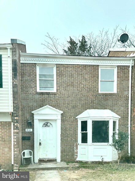 8168 Community Dr, Manassas, VA 20109