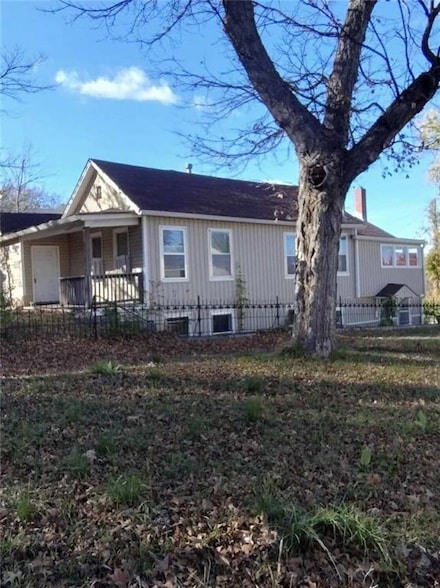 600 Oak St, Leavenworth, KS 66048