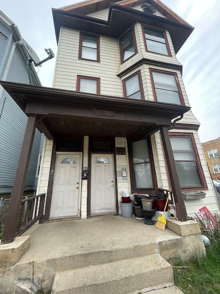 3801 N Albany Ave, Chicago, IL 60618