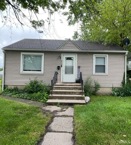 1714 S Warren St, South Bend, IN 46613