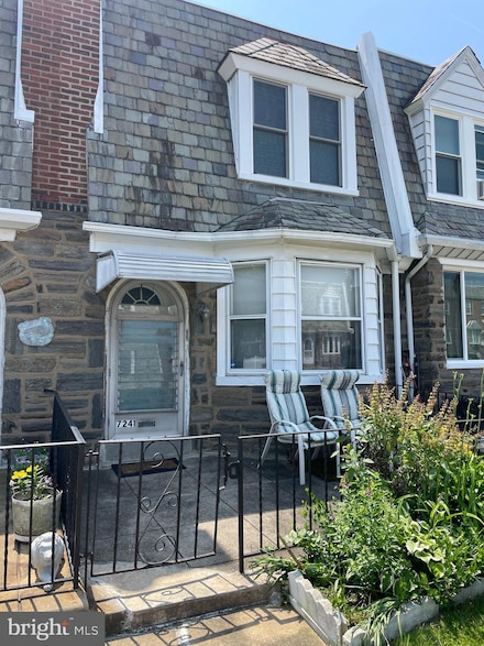 7241 Cottage St, Philadelphia, PA 19135