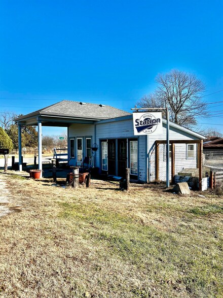 99 S Rd, Severy, KS 67137