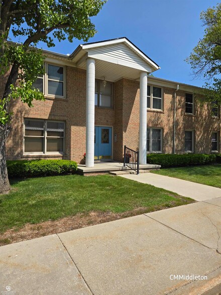 275 Maywood St Unit 10, Marysville, MI 48040