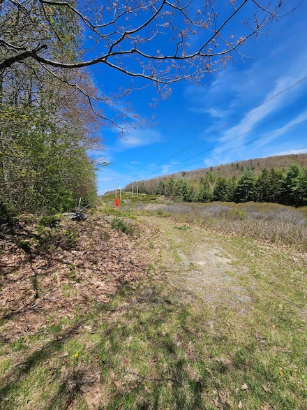44 Betts Rd, Orrington, ME 04474