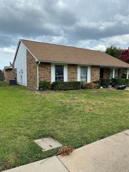 902 Maydelle Ln, Garland, TX 75042