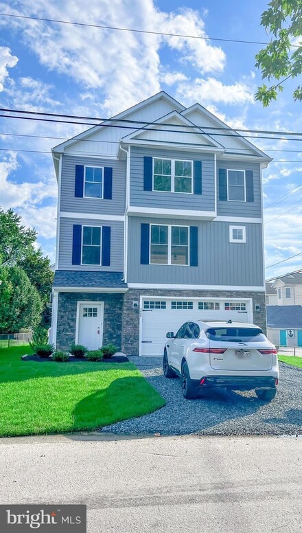 2808 5th St, Sparrows Point, MD 21219