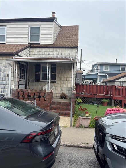 37 Celeste Ct, Brooklyn, NY 11229