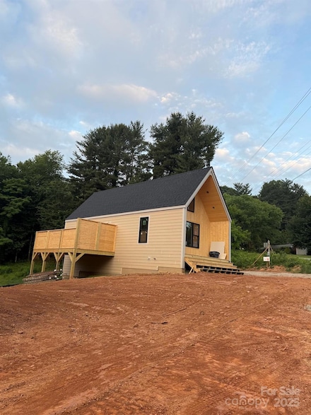 808 Country Club Dr, Waynesville, NC 28786