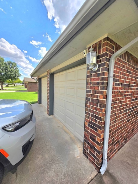 308 Oakdale Dr, Enid, OK 73703