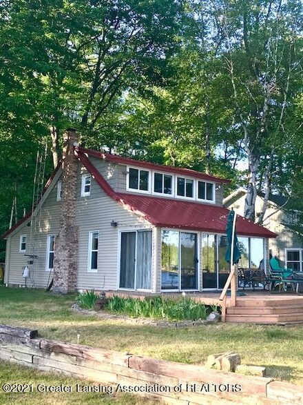 7963 Campbell Ave, Hale, MI 48739
