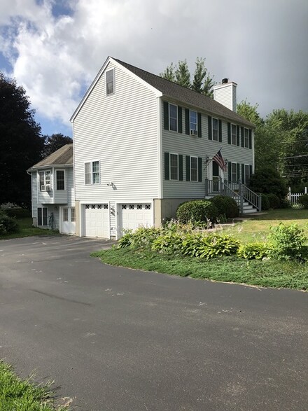 115 Monument St, Haverhill, MA 01832
